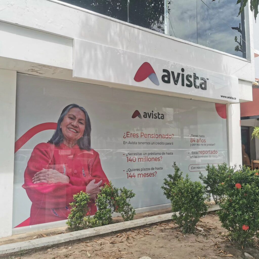 Clientes confiando en nuestro trabajo! Avista , aviso en acrilico, microperforado, esmerilados